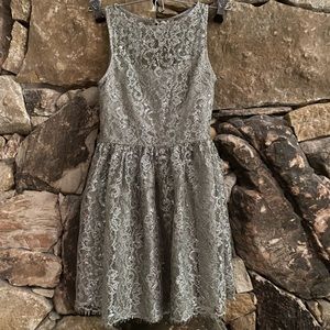 Beautiful Pewter Lace Ralph Lauren Dress Size 8 Girls